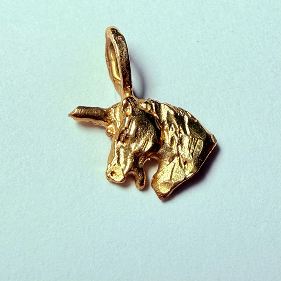 14K Solid Yellow Gold Unicorn Vintage Mythical Charm Pendant - Picture 2 of 5